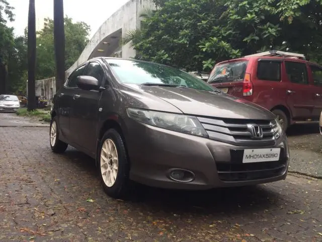 Honda City V AT Petrol 2011