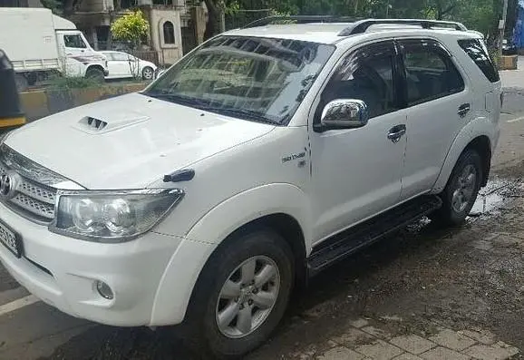 Toyota Fortuner 3.0 MT 4X4 2010