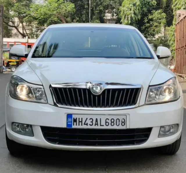Skoda Laura ELEGANCE 1.9 TDI AT 2012