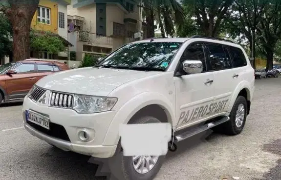 Mitsubishi Pajero Sport 4X4 2014