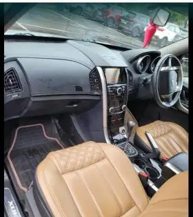 Mahindra XUV700 AX 7 Petrol AT 7 STR 2022