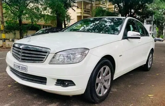 Mercedes-Benz C-Class 200 BlueEfficiency 2011