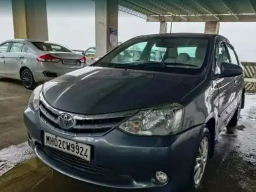 Toyota Etios V 2013