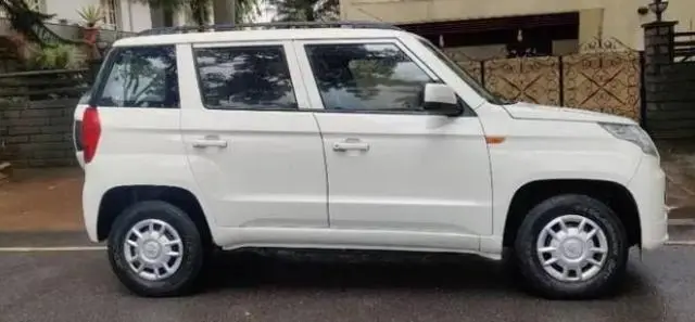 Mahindra TUV300 T6 Plus 2019