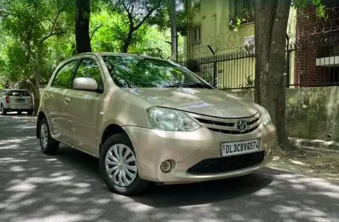 Toyota Etios Liva G 2012