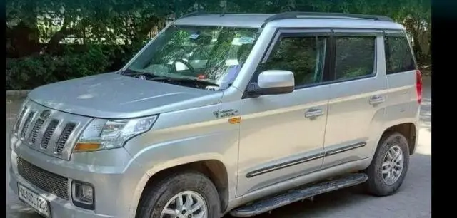 Mahindra TUV300 T8 2018