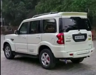 Mahindra Scorpio S10 2017