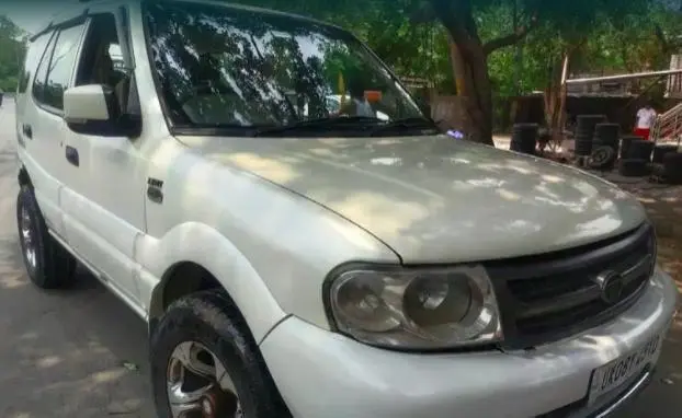 Tata Safari 4X2 EX 2012
