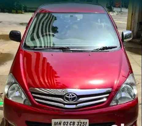 Toyota Innova 2.0 V 2011