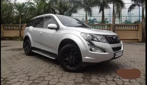 Mahindra XUV500 W10 AT 2017