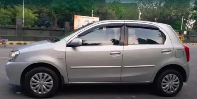 Toyota Etios Liva G 2012