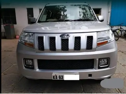 Mahindra TUV300 T8 2018