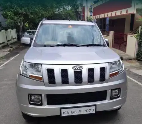 Mahindra TUV300 T8 2017