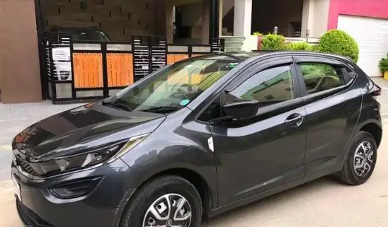 Tata Altroz XE Petrol 2020