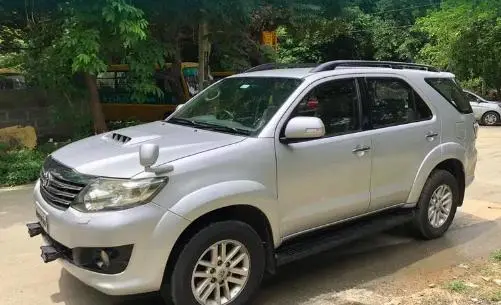 Toyota Fortuner 3.0 4X2 AT 2012