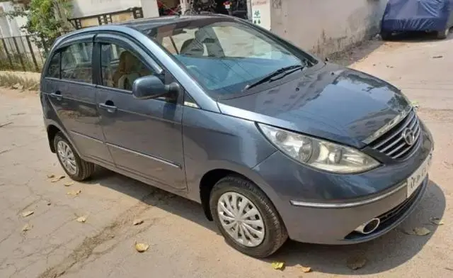 Tata Indica Vista LS Quadrajet 2012