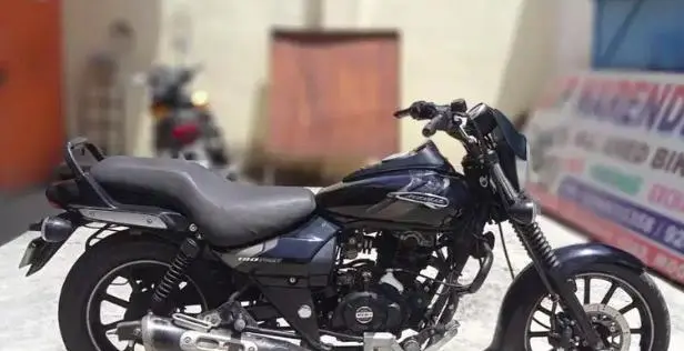 Bajaj Avenger Street 180 2018