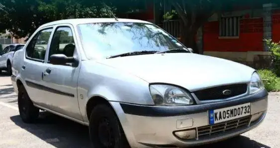 Ford Ikon 1.3 Flair 2005