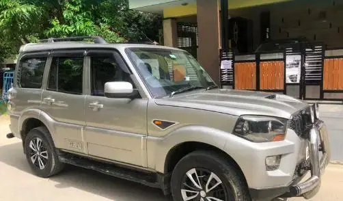Mahindra Scorpio S6 Plus 2016
