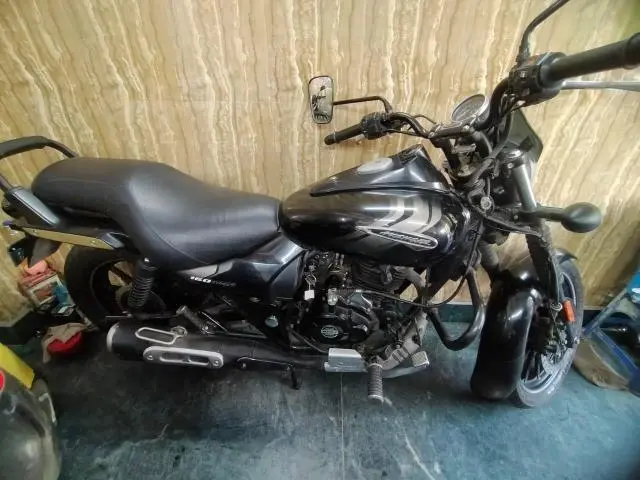 Bajaj Avenger Street 220 ABS 2020