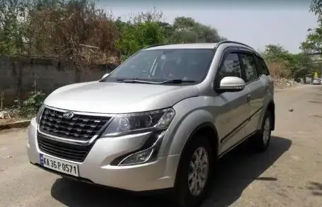 Mahindra XUV500 W11 (O) 2018