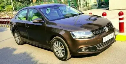 Volkswagen Jetta 2.0L TDI Highline AT 2012