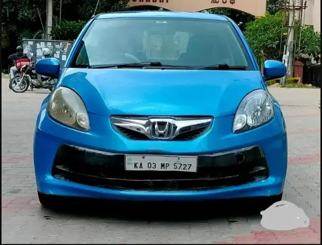Honda Brio S MT O 2011