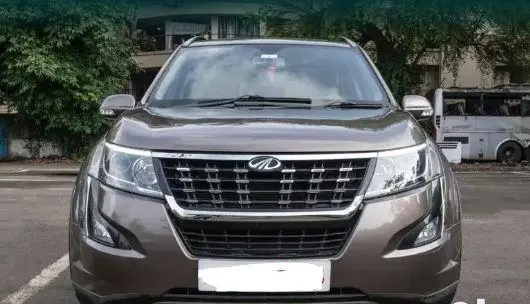Mahindra XUV500 W9 AT BS6 2021