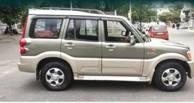 Mahindra Scorpio SLE 7S BSIV 2012