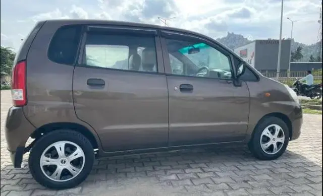 Maruti Suzuki Zen Estilo LXi 2009
