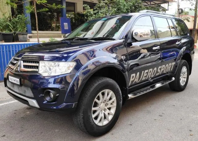 Mitsubishi Pajero Sport 2.5 AT 2015
