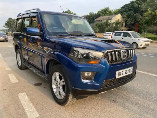 Mahindra Scorpio S10 2015