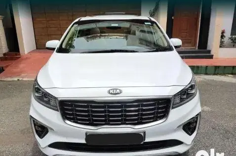 Kia Carnival Limousine 7 STR 2020