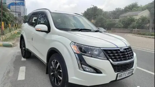 Mahindra XUV500 W11 2020