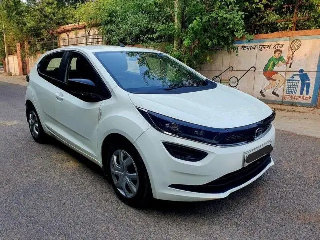 Tata Altroz XZ Petrol 2021