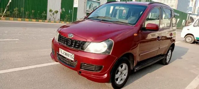 Mahindra Quanto C8 2012