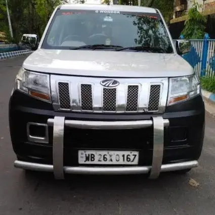 Mahindra TUV300 T4 2016