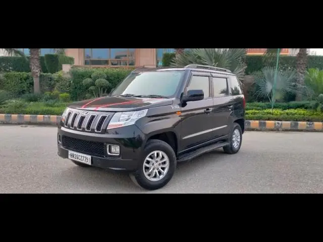 Mahindra TUV300 T8 AMT 2016