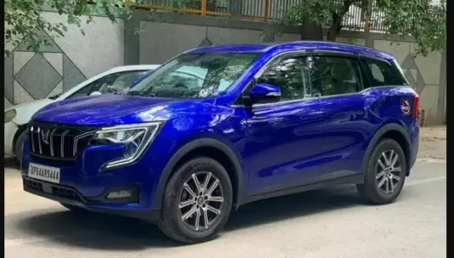 Mahindra XUV700 AX 7 Petrol AT 7 STR 2022