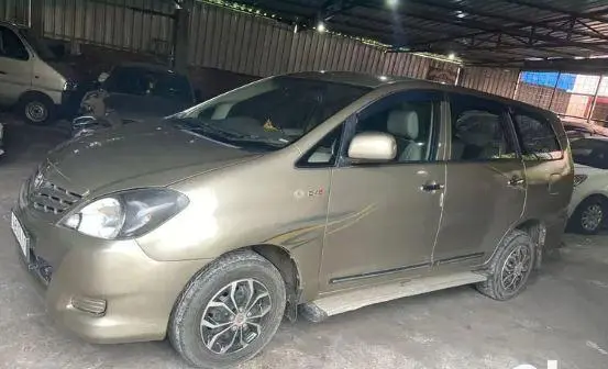 Toyota Innova 2.5 E 7 STR 2009