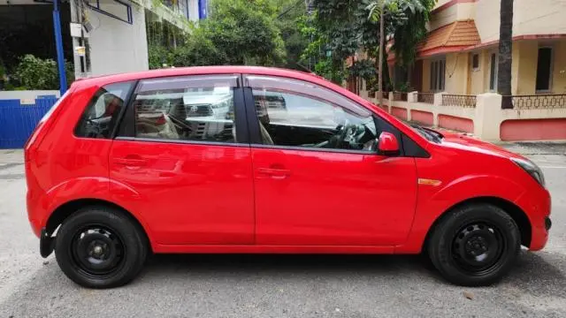 Ford Figo ZXI DURATEC 1.2 2011