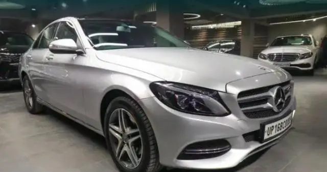 Mercedes-Benz C-Class 220 CDI AVANTGARDE AT 2015