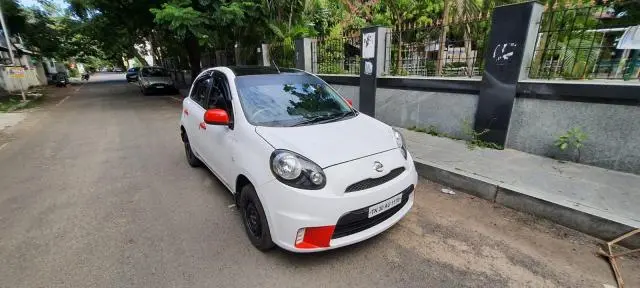 Nissan Micra Active XV S 2013