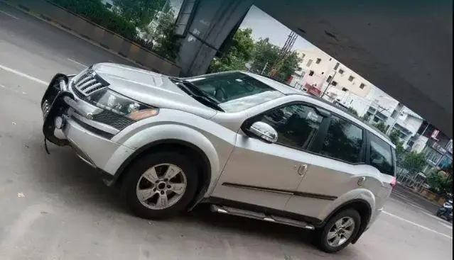 Mahindra XUV500 W8 2013