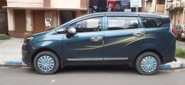 Mahindra Marazzo M2 8 STR 2020