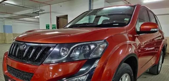 Mahindra XUV500 W10 AWD 2015