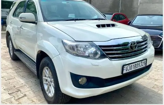 Toyota Fortuner 3.0 4x2 MT 2014