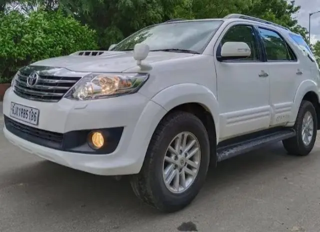 Toyota Fortuner 2.8 4x2 AT 2013
