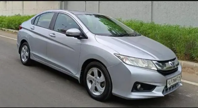 Honda City V i-VTEC 2015