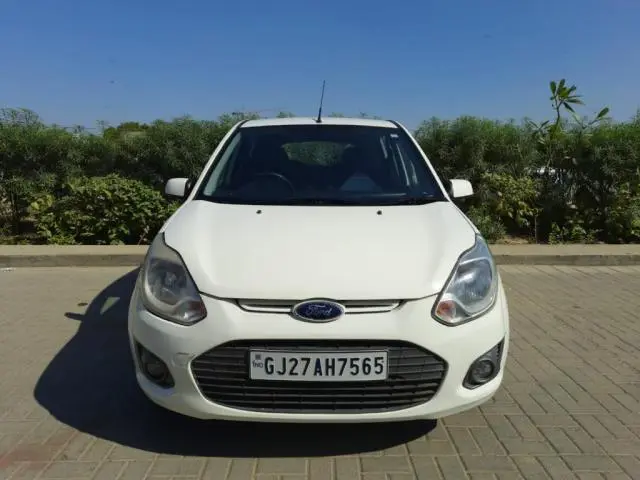 Ford Figo Base 1.5 TDCi 2015